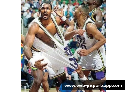 NBA黑衣的设计与文化影响：探索球队标志性黑色球衣的起源与演变